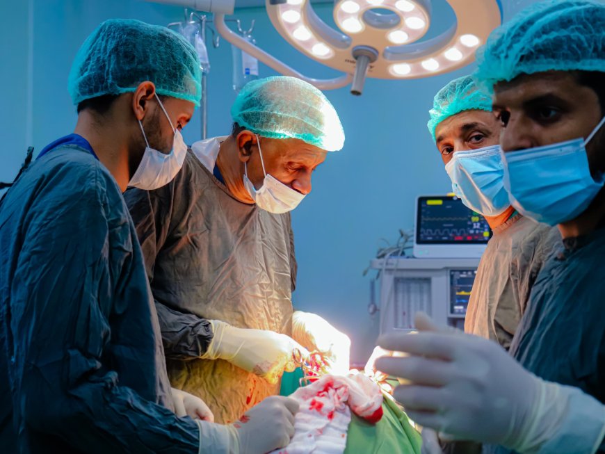 بدء العمليات الجراحية في المخيم الجراحي الثالث المجاني بمستشفى عدن التعاوني الخيري