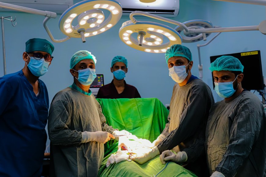 برعاية الشيخ سمير القطيبي.. تدشين العمليات في المخيم الطبي المجاني الثالث بمستشفى عدن التعاوني الخيري