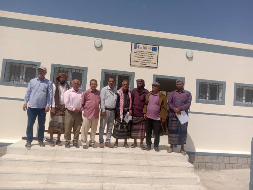 تسليم مشروعين تربويين من قبل الصندوق الاجتماعي للتنمية فرع عدن لتربية لودر