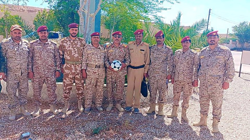 أركان محور الغيضة العميد الركن : فيصل محمد المطري يترأس اجتماعاً للمشرفين الرياضيين لوحدات محور الغيضة ..