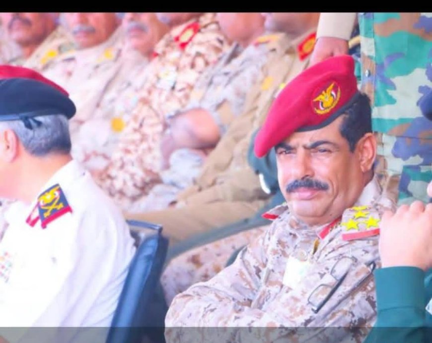 رجل الظل في وزارة الدفاع.. حين تُنجب أبين رجالاً بحجم وطن 