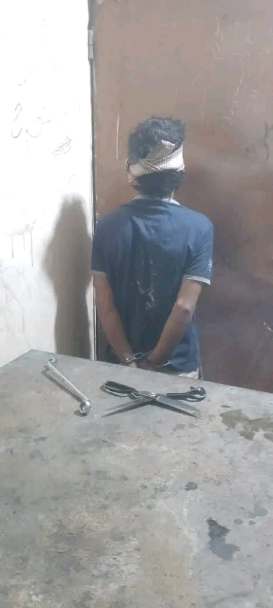 أمن لودر يلقي القبض على متهم بسرقة أسلاك كهربائية