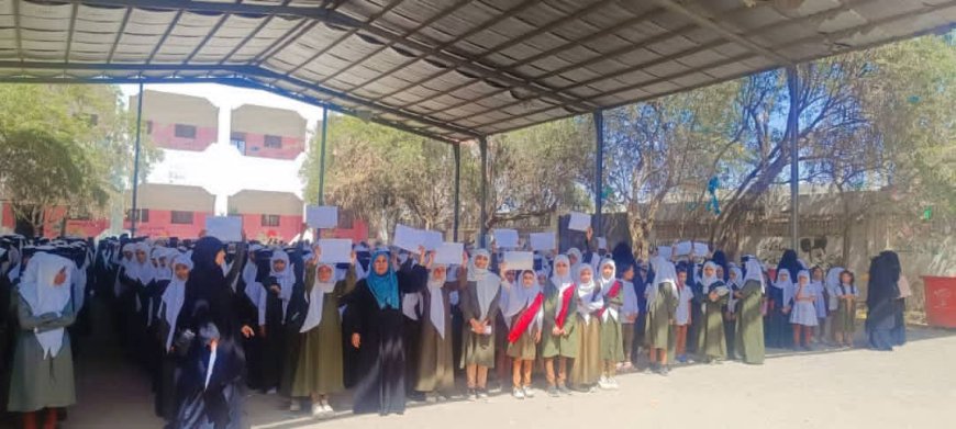 نساء وفتيات جعار يطالبن بالأمان ووقف حمل السلاح في وقفة احتجاجية سلمية