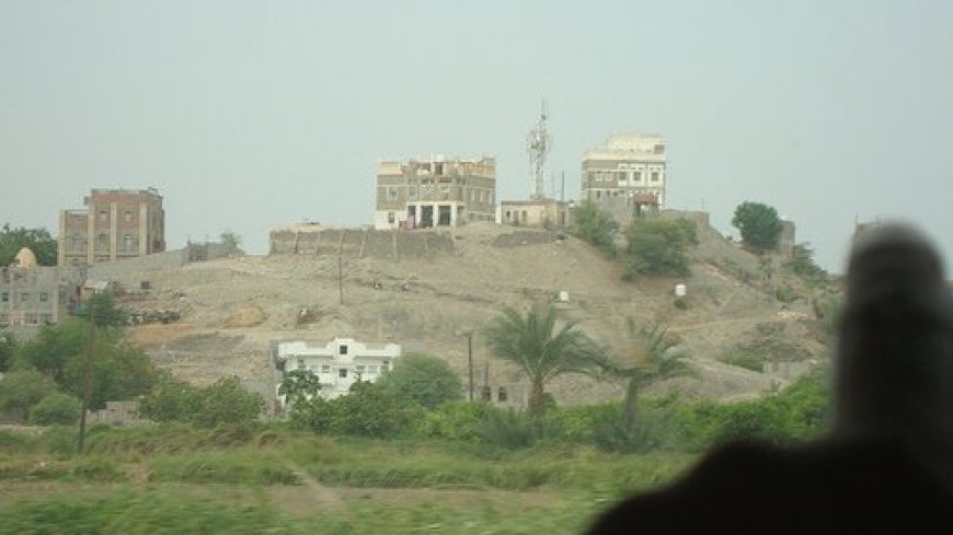 بيان توضيحي من السلطة المحلية في مديرية خنفر  حول الأزمة الأخيرة في سوق الأسماك والخضار بجعار