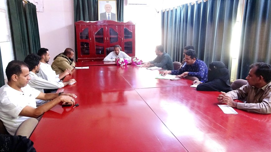 محافظ أبين يعلن دعمه للقمة الشبابية ويؤكد على تمكين الكفاءات الشابة في المحافظة