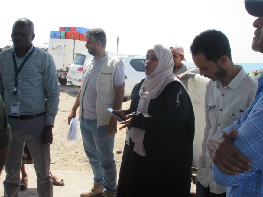 برعاية الوزير السقطري.. هيئة مصائد خليج عدن تسلّم موقع مشروع إعادة تأهيل مركز الإنزال السمكي في قعوة للمقاول المنفذ