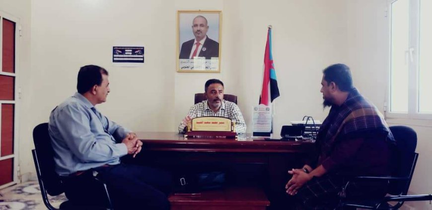 رئيس تنفيذية انتقالي أبين يلتقي مدير مديرية خنفر لمناقشة الأوضاع الأمنية والخدمية
