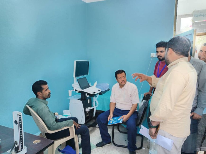 مدير عام رضوم يشرف على تدشين المرحلة الثانية من التجهيزات الطبية بمستشفى رضوم الممول من مؤسسة خليفة