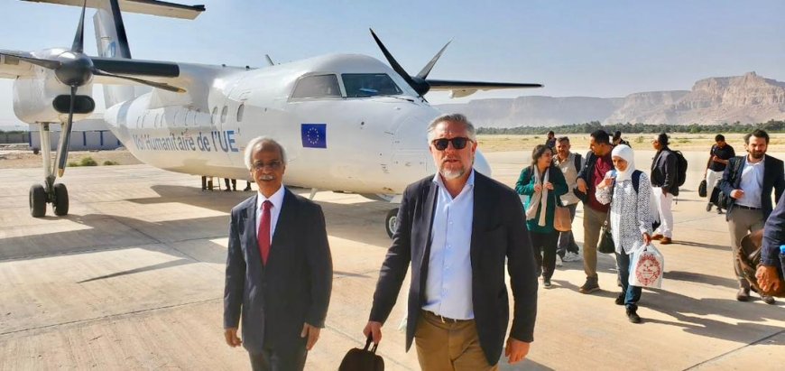 السفير صالح سالمين البحسني يستقبل سفير الاتحاد الأوروبي والوفد المرافق له في مطار سيئون بعد اختتام زيارتهم لمدينة المكلا