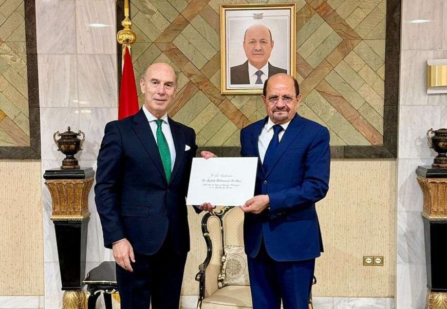 الزنداني يتسلّم أوراق اعتماد السفير الإسباني