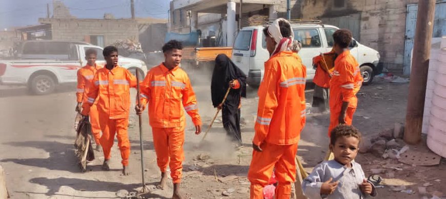 بتوجيهات محافظ أبين.. تدشين حملة نظافة شاملة بمدينة شقرة الساحلية