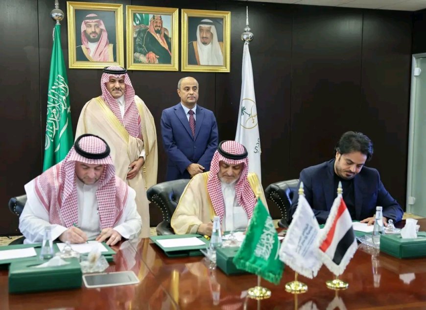 رئيس الوزراء يشهد توقيع مذكرة تفاهم لتنفيذ مشاريع تنموية في مجال الطاقة الكهربائية باليمن