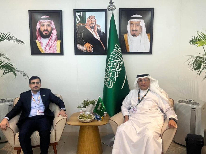 نائب وزير المياه والبيئة يبحث مع المشرف العام لوكالة الاستدامة السعودية تعزيز التعاون البيئي على هامش مؤتمر COP30 في بيليم