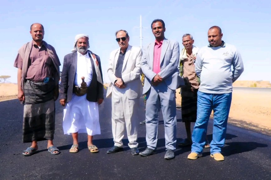 الأمين العام يدشّن أعمال الأسفلت في مشروع توسعة المدخل الغربي لمدينة عتق بتمويل محلي