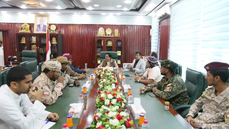 محافظ المهرة يستقبل قائد قوات درع الوطن بالمحافظة