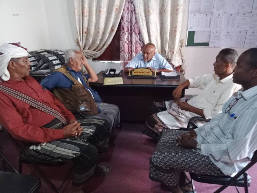 الراعي يبحث مع رئيس نادي خنفر الاستعداد لدوري الدرجة الثانية