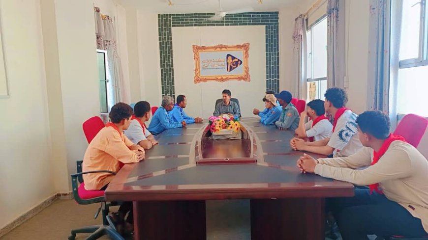 مدير إعلام أبين يلتقي بكشافة المحافظة لبحث التنسيق في الحملات التوعوية ومكافحة الأوبئة والمخدرات