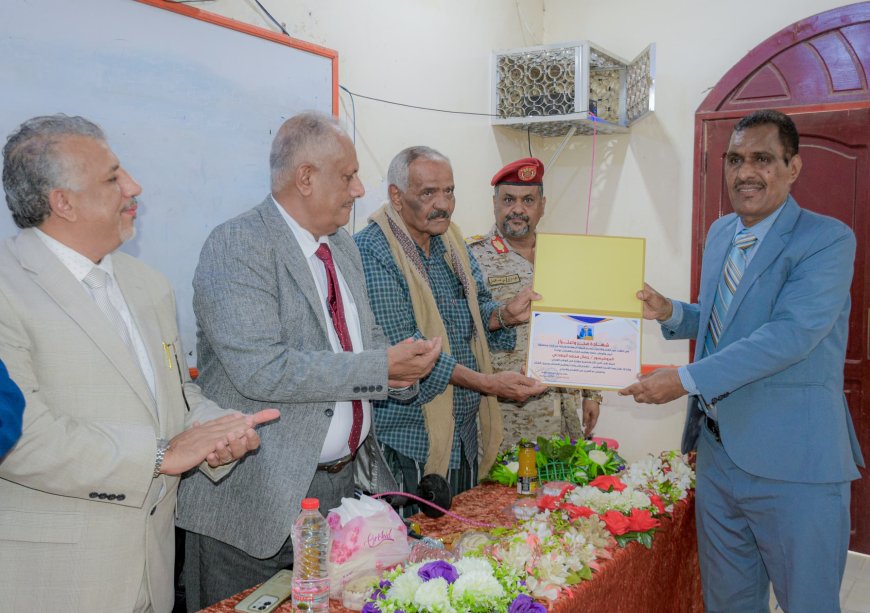 بحفاوة استثنائية… كلية اللغات بجامعة عدن تستقبل جموع المهنئين للدكتور الجعدني