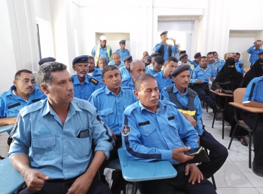 اختتام دورة قانون وآداب السير لشرطة المرور في لحج