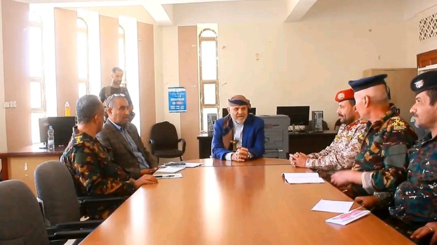 محافظ تعز يرأس اجتماعاً لقيادة الحملة الأمنية والعسكرية المشتركة تعز / لحج في مدينة التربة