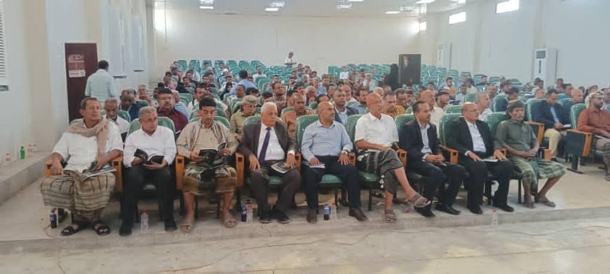 السلطة المحلية وجامعة لحج يقيمان فعالية تأبينية للدكتور الراحل وائل مصطفى شكري