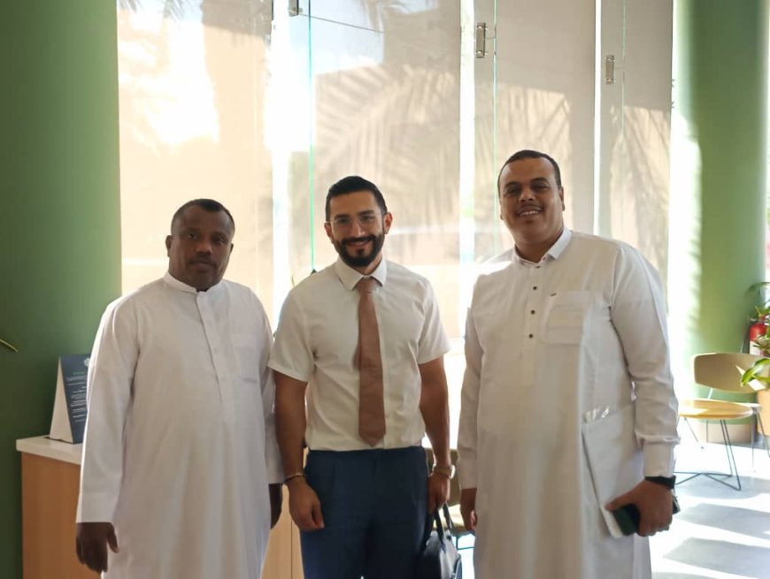 نائب رئيس دائرة العلاقات الخارجية بمؤتمر حضرموت الجامع يلتقي في الرياض مسؤول بريطاني