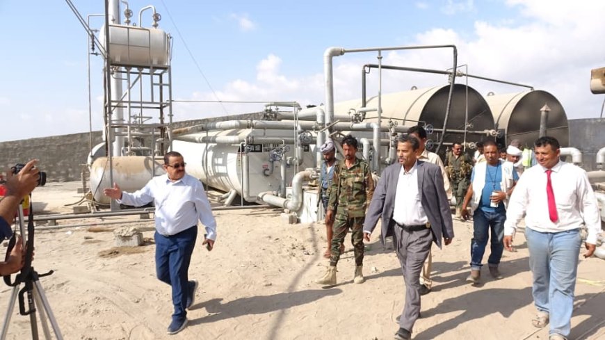 محافظ أبين يدشن العمل في الخلاطة الأسفلتية الصديقة للبيئة بمنظومة الفلر بمشروع سد حسان