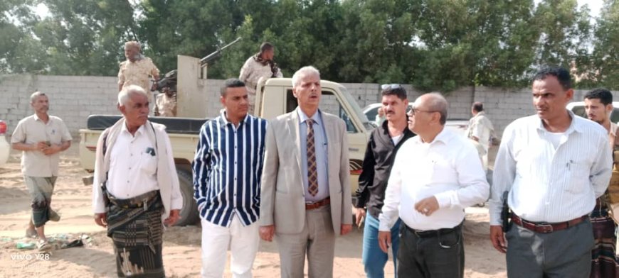 محافظ لحج ومدير عام تبن يضعان حجر الأساس ويشرعان ببدء العمل في مركز صحي متكامل بمنطقة اللحوم ويشرفان على توسعة مركز العند