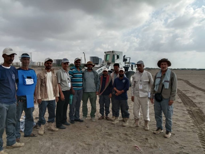 فريق مكتب تنسيق الأعمال المتعلقة بالألغام ينفذ زيارة ميدانية لتقييم سير تدريب منظمة هالوترست