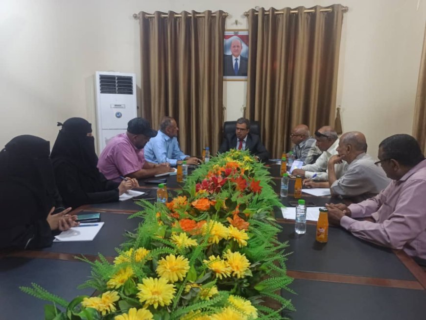 رئيس هيئة المواصفات والمقاييس يناقش مع مدير أمن المنطقة الحرة بعدن تعزيز التعاون والتنسيق المشترك