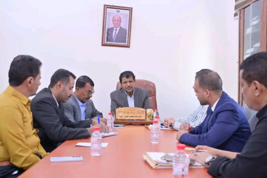 بحث خطط التعافي والتطوير المؤسسي ضمن مشروع دعم التخطيط التنموي بالمهرة