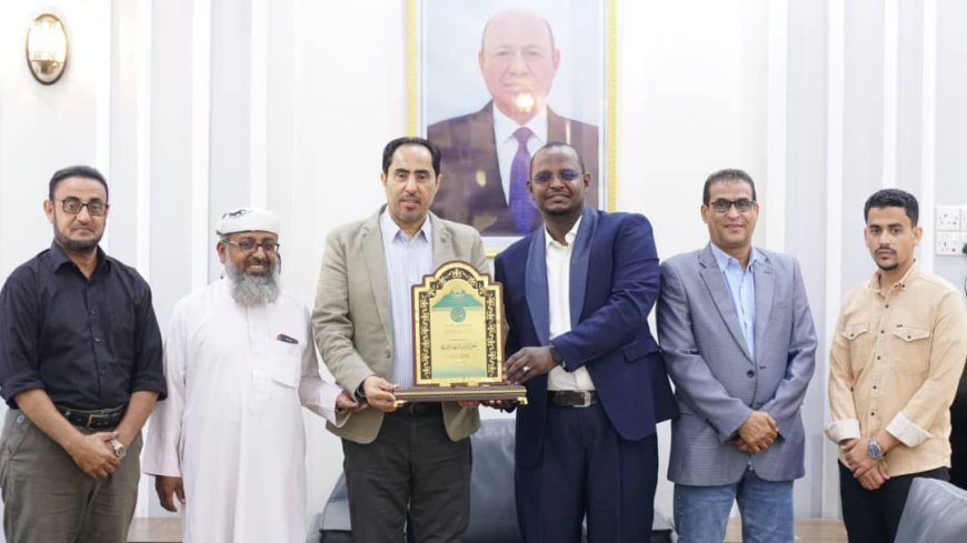 البكري يبحث مع رئيس جمعية الدعوة الخيرية بحضرموت إقامة مخيمات صيفية للشباب