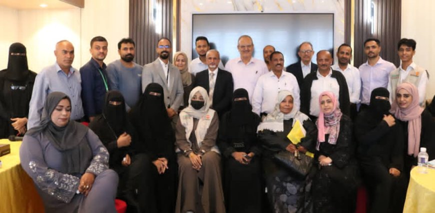 قطاع السكان و"المؤسسة الطبية الميدانية" يطلقان دليلي الخدمات والتدريب لصحة الشباب في عدن