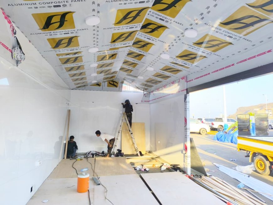 16 ركناً للطاقة الشمسية في قلب عدن مول استعداداً للمؤتمر الوطني الأول للطاقة