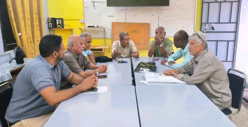 اجتماع تنسيقي للتحضير لمنافسات بطولة عدن للسباحة في المياه المفتوحة الـ13 