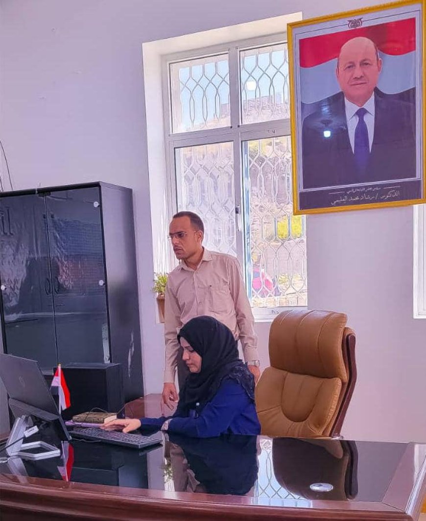 وكيل محافظة تعز يدشن النظام المحاسبي في صندوق النظافة والتحسين