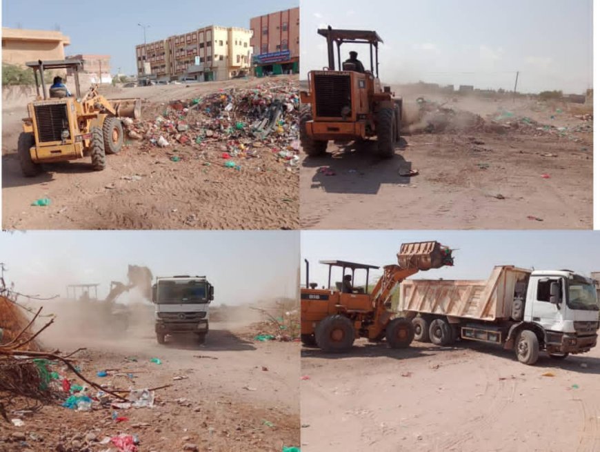 تواصل حملة النظافة في عدد من مواقع جعار بمديرية خنفر لتحسين مظهر المدينة