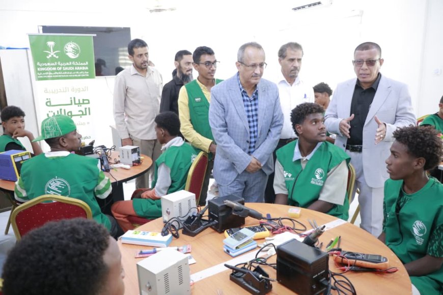 بتمويل مركز الملك سلمان.. تدشين حزمة البرامج التدريبية للمستفيدات من مشروع “بداية” بالمكلا