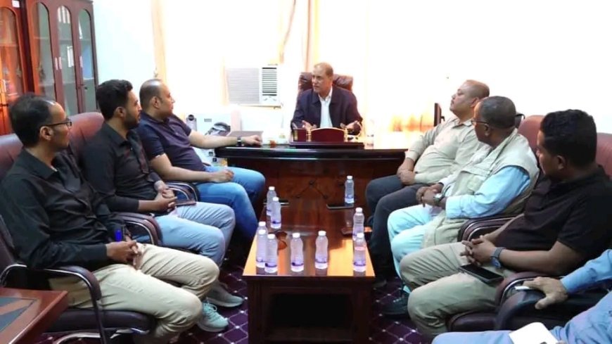 مدير عام الإعلام بوادي حضرموت يلتقي مراسلي القنوات التلفزيونية ويبحث تطوير المنظومة الإعلامية