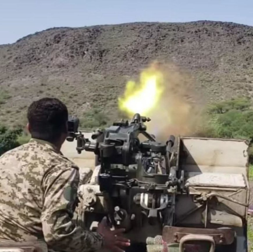 عاجل.. اشتباكات عنيفة في جبهة الكدحة بين قوات الجيش ومليشيات الحوثي