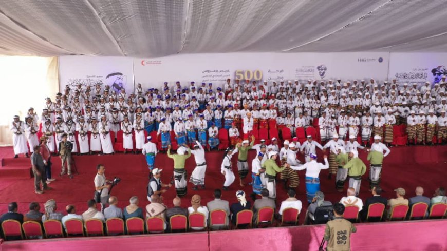 تعز.المخا تزف500 عريس وعروس بدعم الهلال الأحمر الإمارتي وخلية الأعمال الإنسانية.