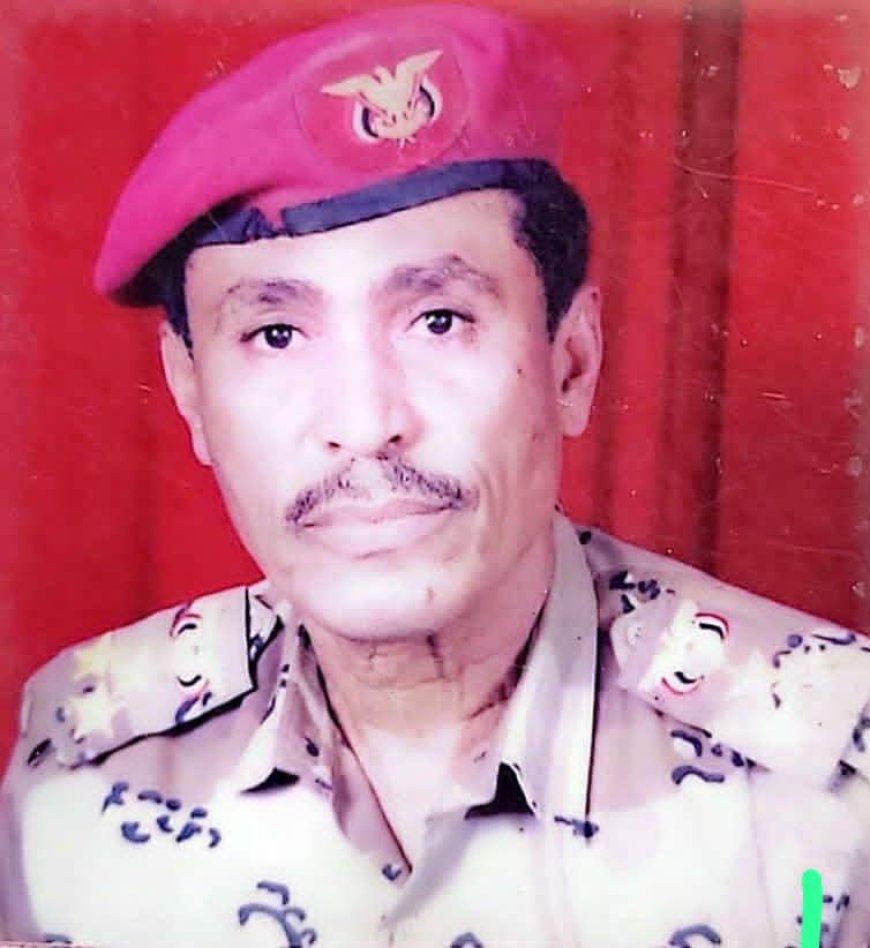 مدير عام زنجبار يعزي الإعلامي نظير كندح في وفاة والده العميد الركن أحمد سعيد كندح