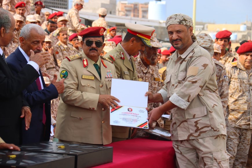 تكريم للمؤسسة العامة للآثاث والنجهيزات المدرسية