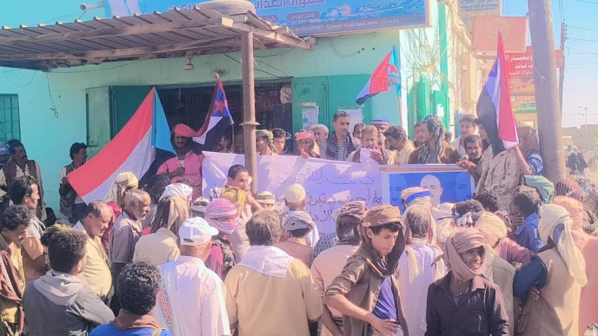 انتقالي أحور ينظم مسيرة جماهيرية ومهرجانًا خطابيًا إحياءً للذكرى الـ58 لعيد الاستقلال الوطني 30 نوفمبر