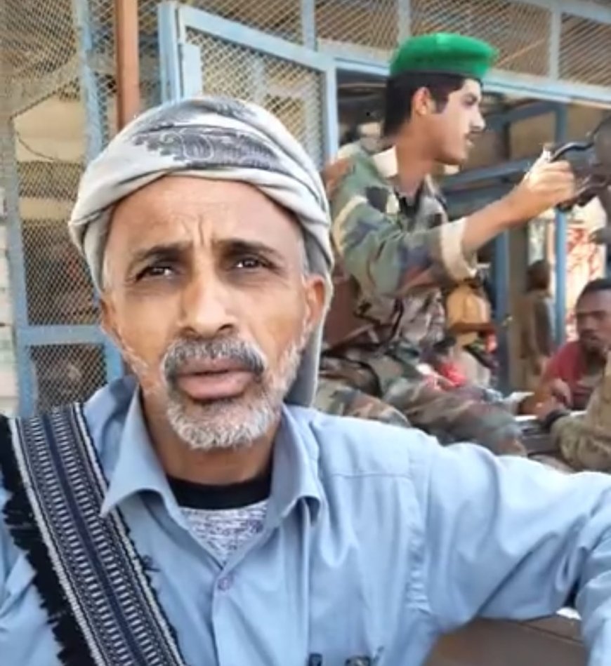 جنود اللواء الخامس مشاة بميفعة يرفعون العلم الجنوبي ويجوبون شوارع مدينة عزان احتفالاً بالذكرى الـ58 للاستقلال الوطني