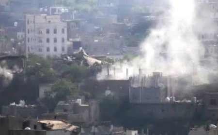 مليشيا الحوثي تُكثّف قصفها على أحياء سكنية شمالي تعز