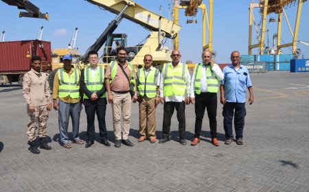 وفد صيني يبحث تعزيز التعاون الملاحي مع ميناء عدن للحاويات