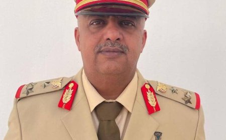 قائد اللواء 115 مشاة يعزي ال السعيدي بوفاة سالم صالح الخضر السعيدي