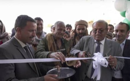 افتتاح مركز البارق لطب وزراعة الأسنان في يافع لبعوس 