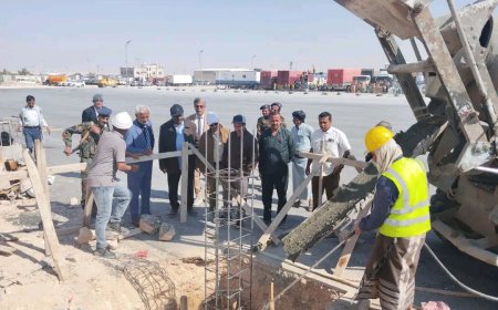 مدير عام جمرك شحن يتفقد الأعمال الإنشائية لمشروع الدكات التفتيش بساحة الجمرك